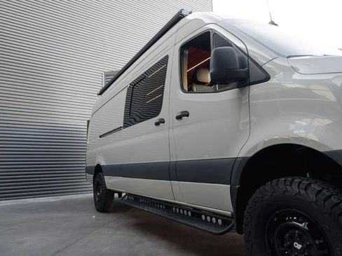 Used 2024 Mercedes-Benz Sprinter 2500 image 1