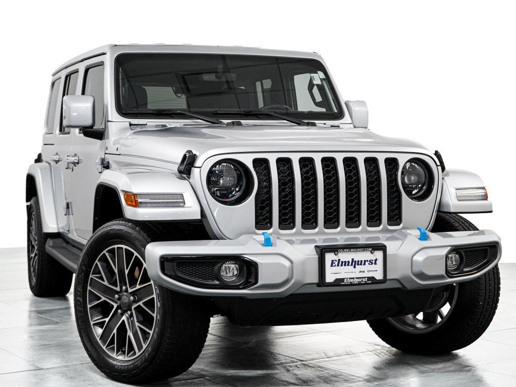 Used 2023 Jeep Wrangler Unlimited Sahara AWD/4WD image 3