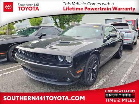 Used 2020 Dodge Challenger SXT w/ Blacktop Package RWD image 1
