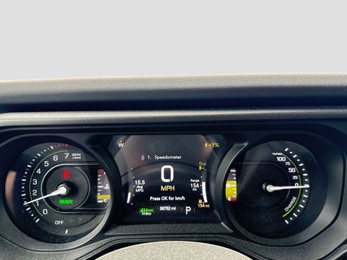 Used 2024 Jeep Wrangler Unlimited Sahara AWD/4WD image 13