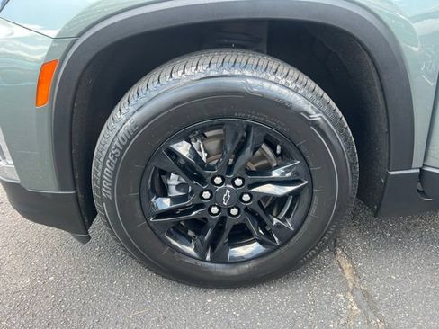 Used 2022 Chevrolet Traverse LT w/ Midnight/Sport Edition AWD/4WD image 9