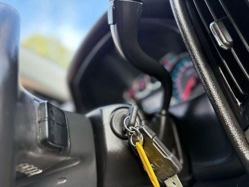 Used 2019 Chevrolet Silverado 1500 LT image 39