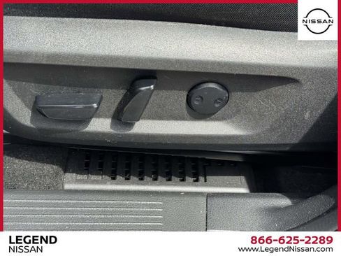 Certified 2024 Nissan Rogue SV AWD/4WD image 17