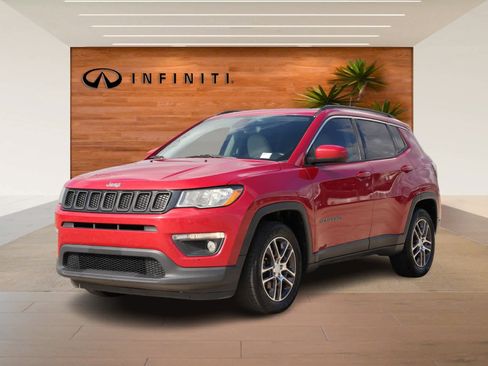 Used 2018 Jeep Compass Latitude w/ Popular Equipment Group image 1