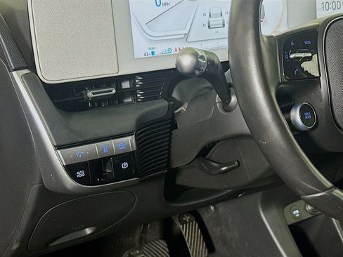 Used 2024 Hyundai Ioniq 5 SEL image 17