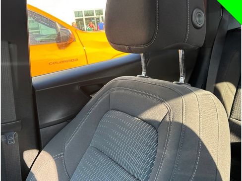 Certified 2025 Chevrolet Equinox LT FWD image 18