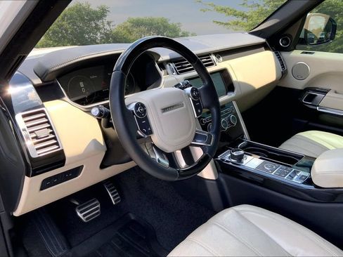 Used 2017 Land Rover Range Rover Supercharged AWD/4WD image 16