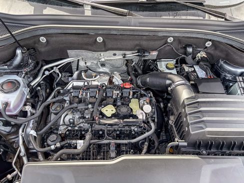 Used 2024 Volkswagen Atlas SE image 26