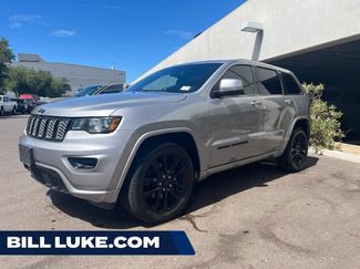 Used 2018 Jeep Grand Cherokee Altitude AWD/4WD video 1