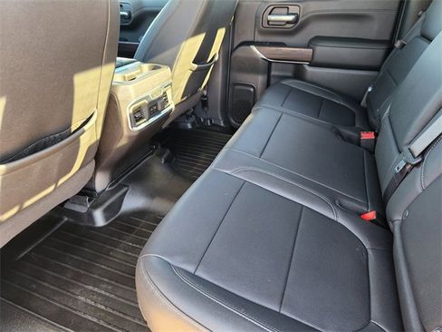 Used 2021 GMC Sierra 1500 SLT image 30