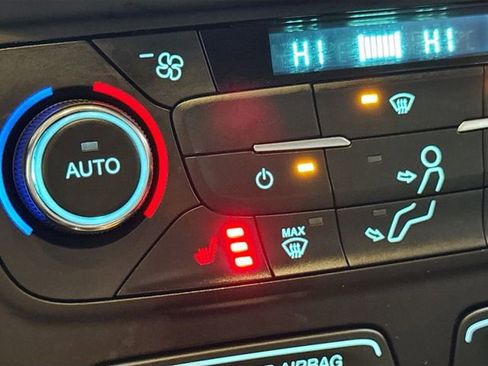 Used 2017 Ford Escape Titanium image 20