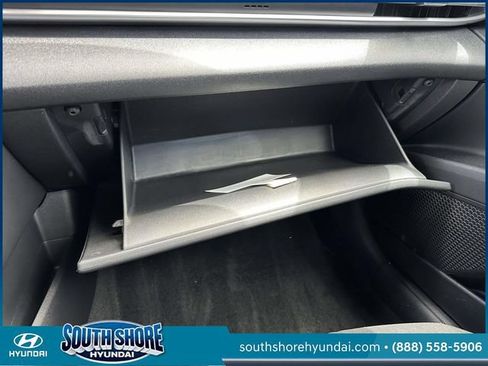 Certified 2023 Hyundai Elantra SEL FWD image 36