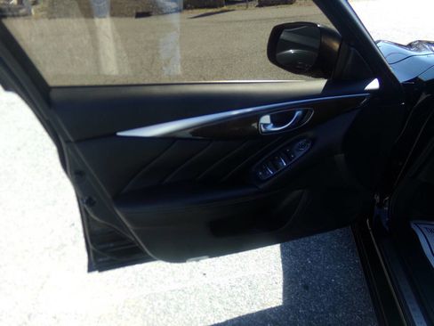 Used 2018 INFINITI Q50 Luxe w/ Essential Package (3.0T Luxe) image 27