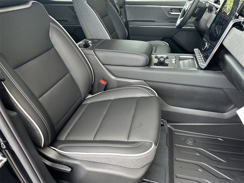 New 2026 GMC Sierra EV Elevation w/ LPO, Elevation Dark Package image 39