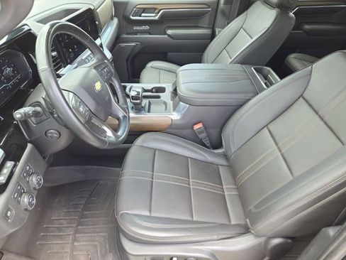 Used 2023 Chevrolet Silverado 1500 High Country w/ Technology Package AWD/4WD image 14