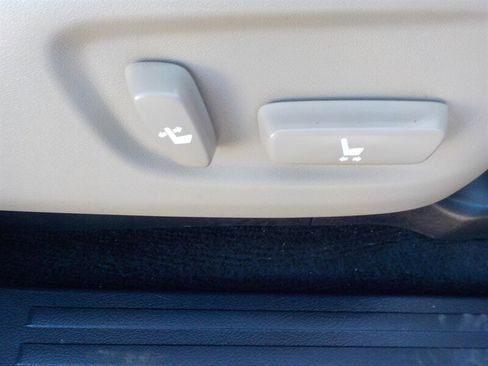 Used 2013 Toyota 4Runner SR5 image 29