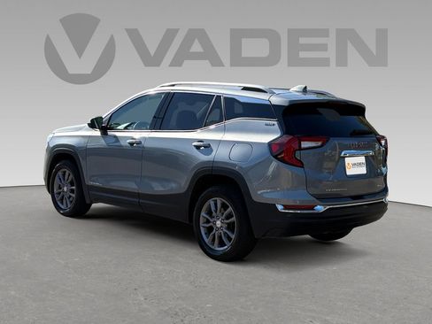 Used 2023 GMC Terrain SLT image 20