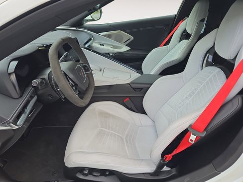 Used 2024 Chevrolet Corvette Stingray Preferred Cpe w/ 2LT image 5