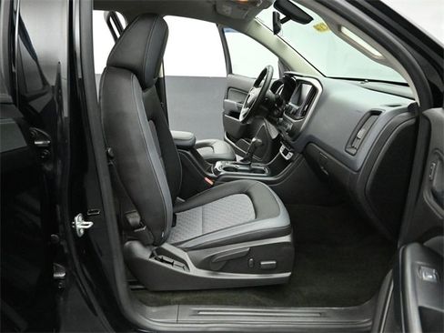 Used 2017 Chevrolet Colorado Z71 image 30