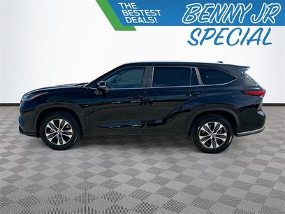 Used 2023 Toyota Highlander XLE
