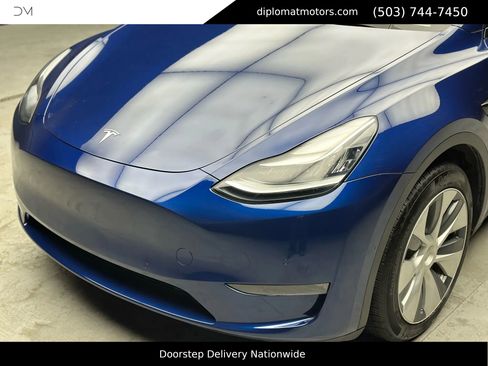 Used 2021 Tesla Model Y Long Range image 13