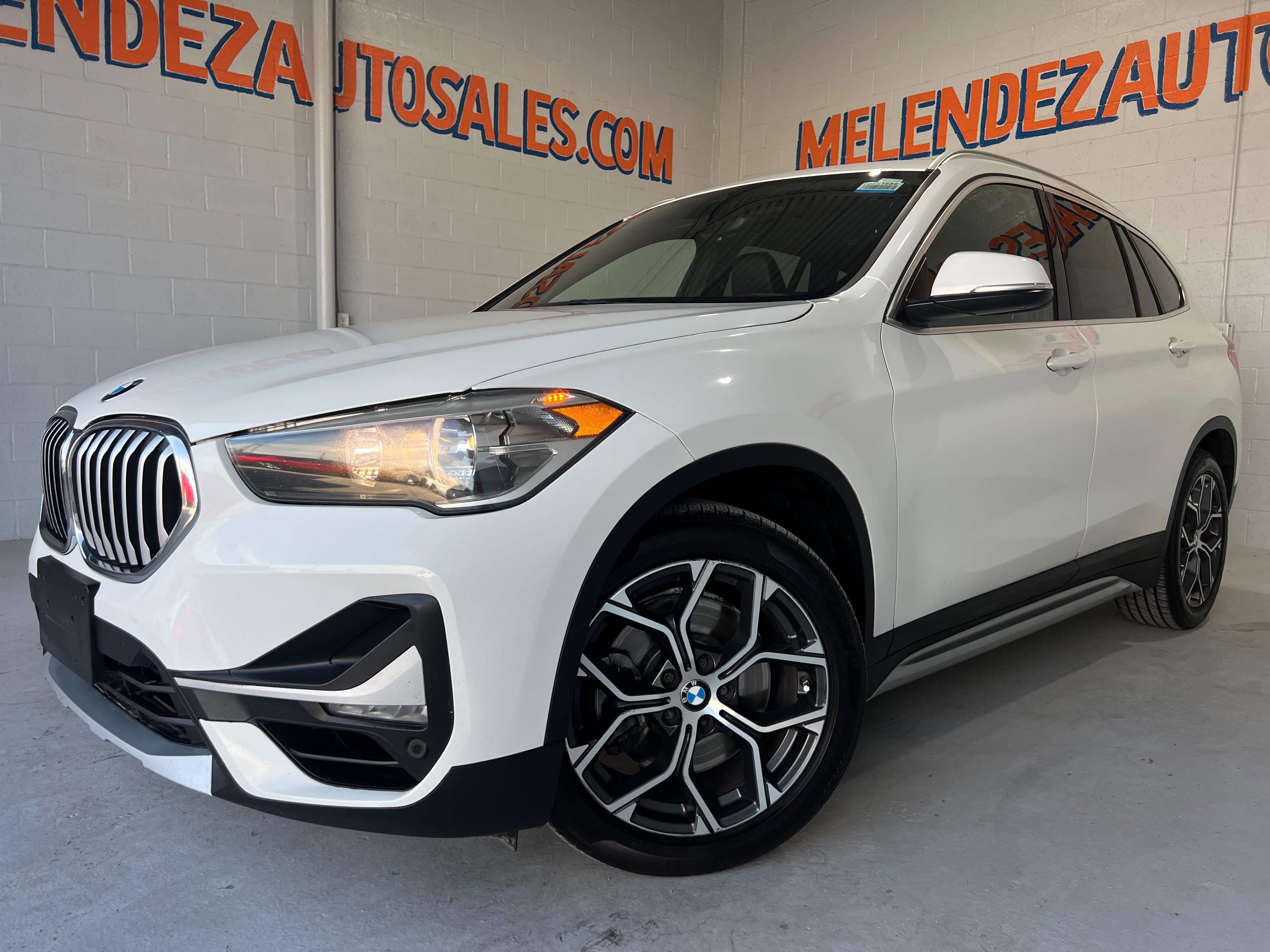 Used 2020 BMW X1 xDrive28i AWD/4WD image 1