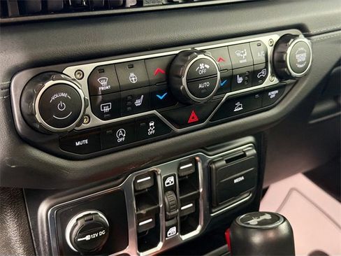 Used 2024 Jeep Wrangler Sahara w/ Technology Group image 16