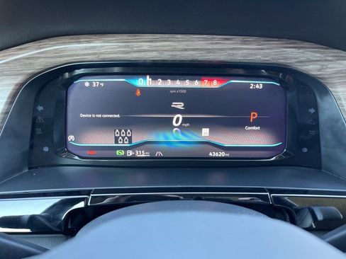 Used 2024 Volkswagen Atlas SEL Premium R-Line image 9