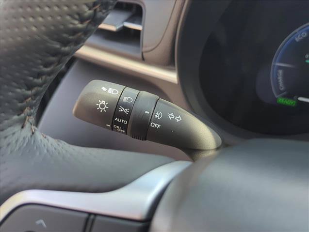 Used 2026 Toyota Sienna Platinum AWD/4WD image 21