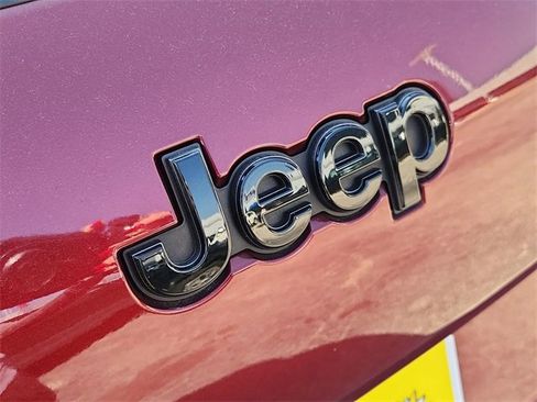 Used 2025 Jeep Grand Cherokee L Limited w/ Black Appearance Package image 30