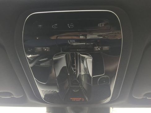 Used 2025 Mercedes-Benz GLC 300 image 24
