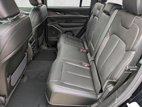 New 2026 Jeep Grand Cherokee Limited image 16