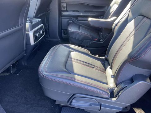 Used 2022 Ford Expedition Max Limited image 22
