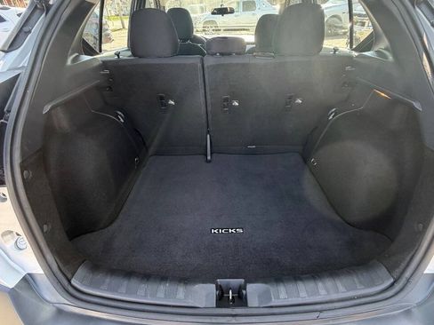 Used 2019 Nissan Kicks S FWD image 28