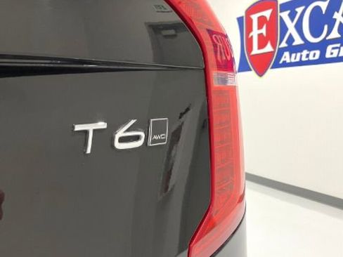 Used 2017 Volvo XC90 T6 Momentum w/ Vision Package image 19