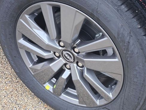 New 2025 Nissan Pathfinder SV image 20