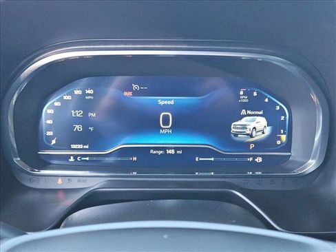 Used 2024 Chevrolet Suburban Premier image 10