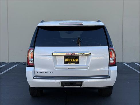 Used 2019 GMC Yukon XL Denali w/ Denali Ultimate Package AWD/4WD image 5