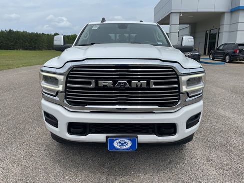 Used 2024 RAM 2500 Laramie w/ Towing Technology Group AWD/4WD image 8