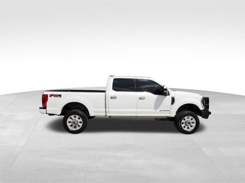 Used 2022 Ford F250 Platinum image 5