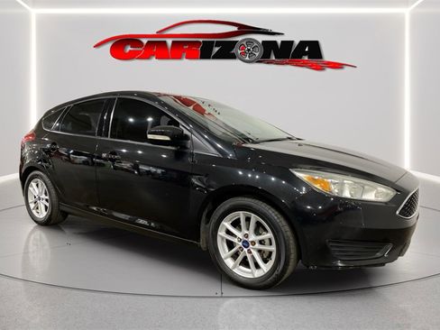 Used 2015 Ford Focus SE image 2