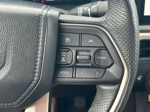 Used 2024 Toyota Tacoma Limited AWD/4WD image 39