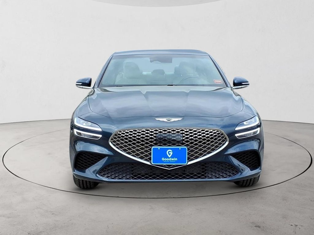 Used 2025 Genesis G70 2.5T AWD/4WD image 2