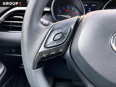 Certified 2020 Toyota C-HR LE image 22