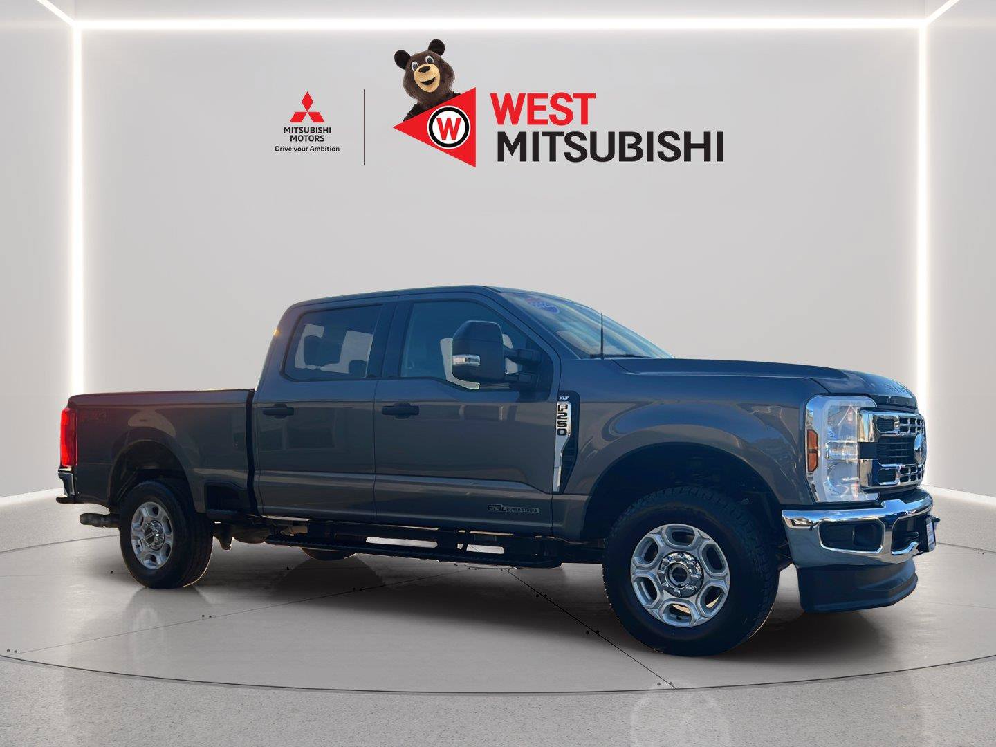 Used 2025 Ford F250 XLT w/ FX4 Off-Road Package AWD/4WD image 7