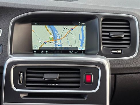 Used 2017 Volvo S60 T5 Inscription Platinum image 20