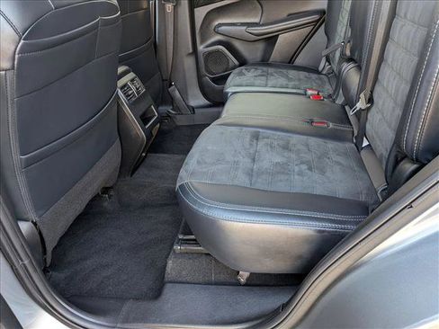 Used 2024 Mitsubishi Outlander SE image 16