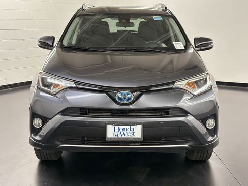 Used 2017 Toyota RAV4 XLE w/ Convenience Package AWD/4WD image 6