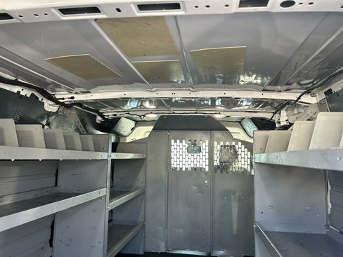 Used 2018 Ford Transit 250 130 Low Roof image 16