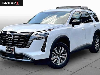 New 2026 Nissan Pathfinder SL